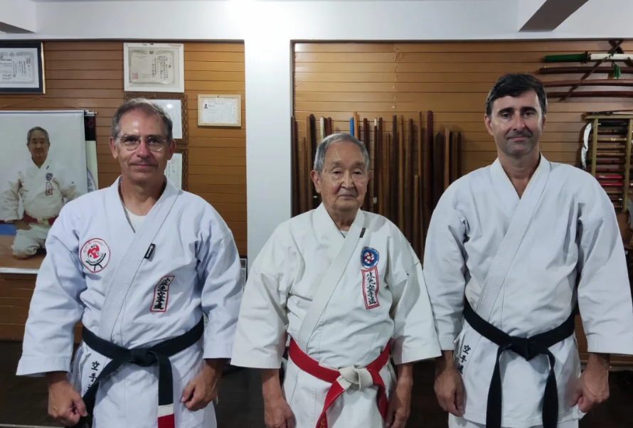Da esquerda para a direita: Sensei Marcelo Proença, Mestre Carlos Ryoguem Suzuki e Sensei Alexandre Libardi